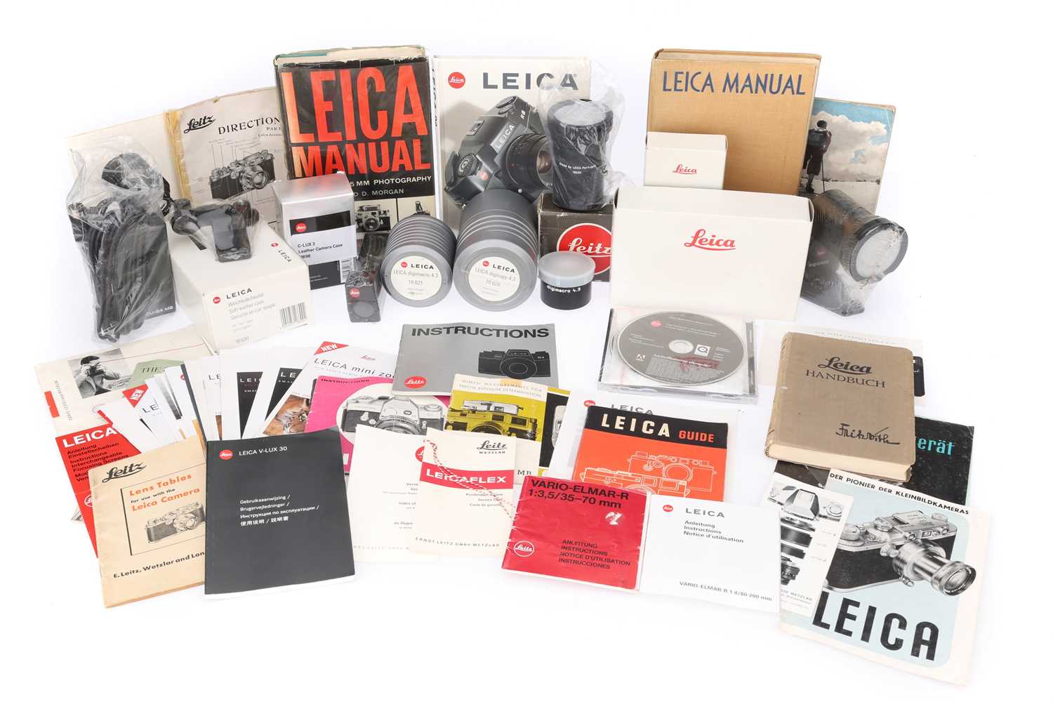 Lot 23 - A Selection of Leica Photographica