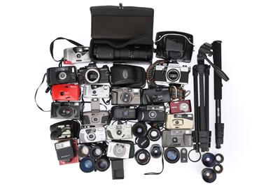 Lot 441 - A Tray of Compact Cameras and Mixed Photographica