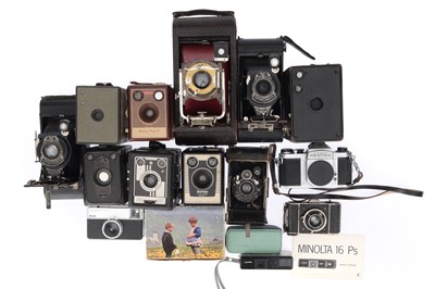 Lot 447 - A Mixed Selection of Cameras