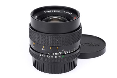 Lot 205 - A Carl Zeiss Distagon T* 28mm f/2.8 Lens