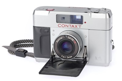 Lot 372 - A Contax T Compact 35mm Camera