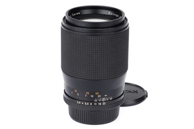 Lot 211 - A Carl Zeiss Sonnar T* 135mm f/2.8 Lens