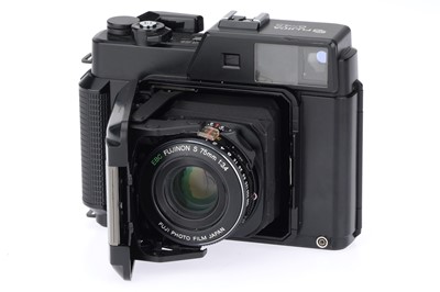 Lot 374 - A Fujica GS645 Professional Camera