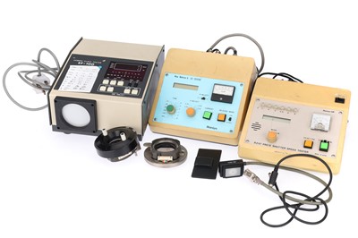 Lot 600 - ꩜ A Selection of Camera Test Equipment