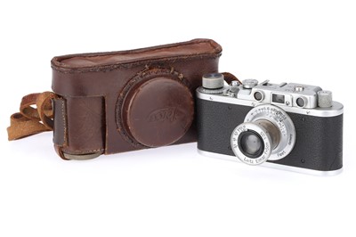 Lot 2 - A Leica II 35mm Rangefinder Camera
