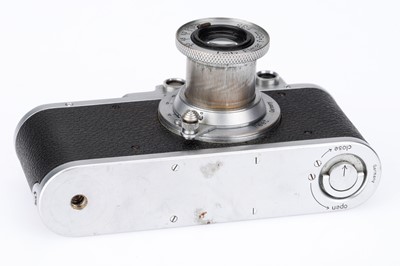 Lot 7 - A Leica II 35mm Rangefinder Camera