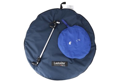 Lot 591 - ꩜ A Lastolite Pop-up Backdrop