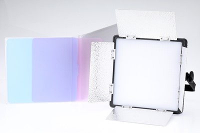 Lot 610 - A LEDGo Light and Filters