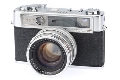 Lot 276 - A Yashica Lynx 14 35mm Camera