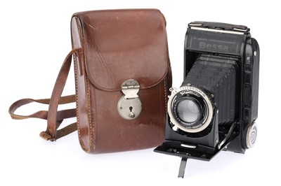 Lot 378 - A Voigtlander Bessa RF Camera