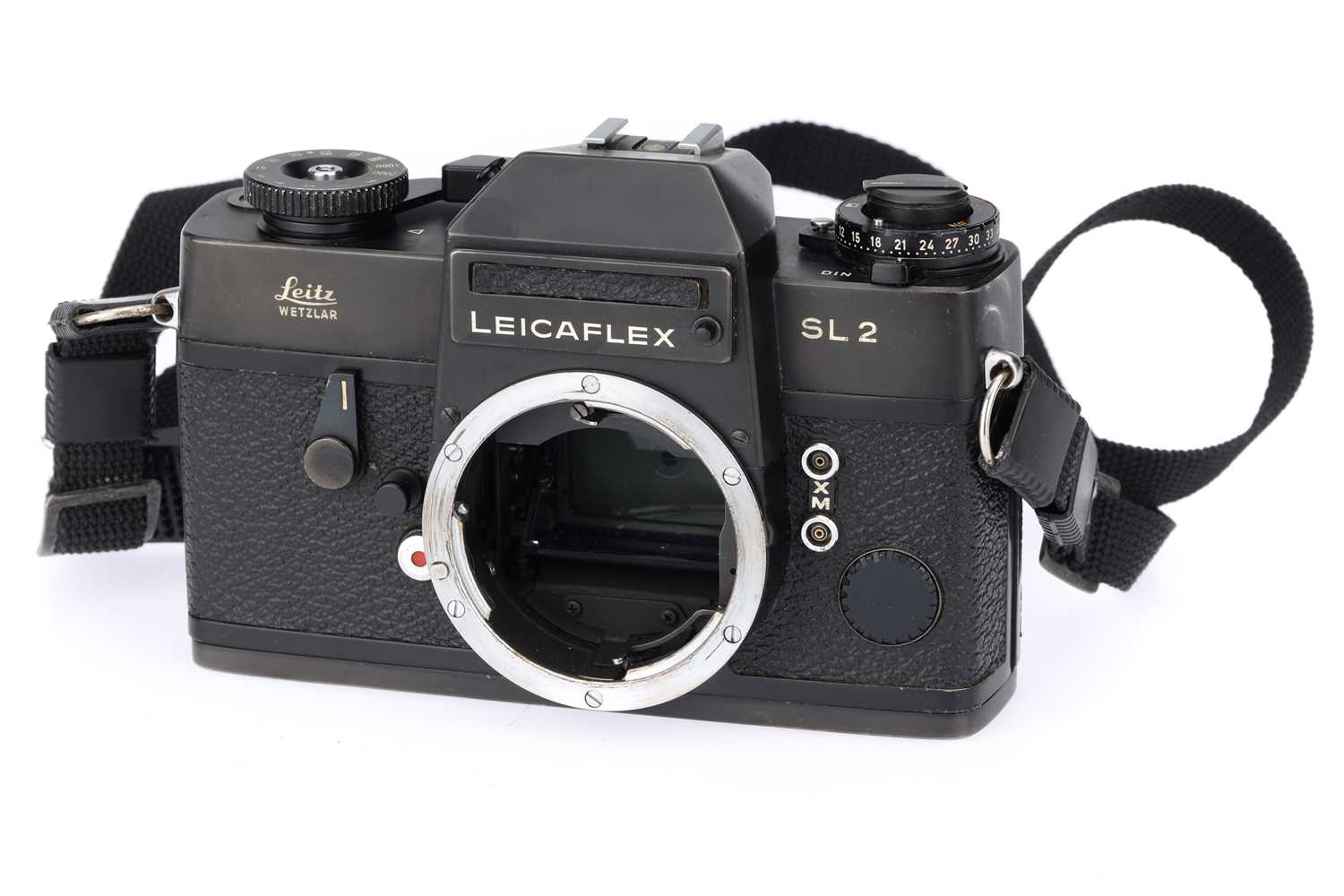 Lot 16 - A Leica SL2 35mm SLR Camera