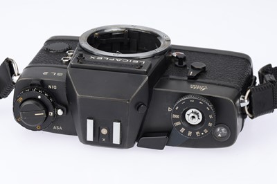 Lot 16 - A Leica SL2 35mm SLR Camera