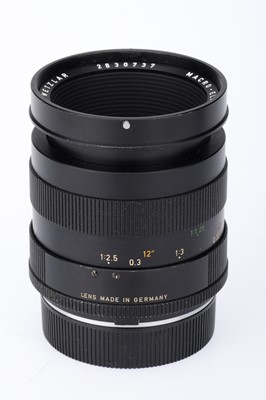 Lot 18 - A Leica Macro-Elmarit-R 60mm f/2.8 Lens