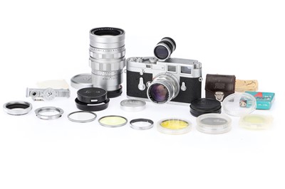 Lot 12 - A Leica M3 Rangefinder Camera Outfit