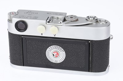 Lot 12 - A Leica M3 Rangefinder Camera Outfit