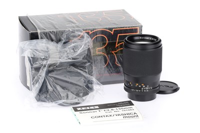 Lot 369 - A Carl Zeiss Sonnar T* f/2.8 135mm Lens