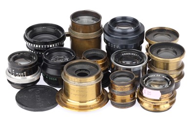 Lot 359 - A Selection of Lenses