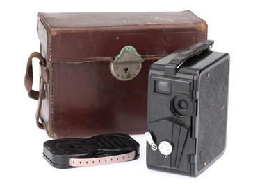 Lot 371 - A Cameras Ltd Dekko 9.5mm Cine Camera Body