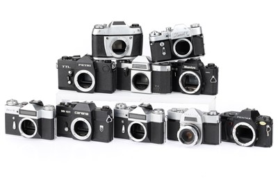 Lot 110 - ꩜ A Selection of 35mm SLR Camera Bodies