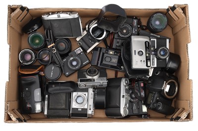 Lot 264 - A Mixed Selection of Cameras and Lenses