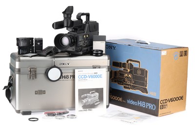 Lot 266 - ꩜ A Sony CCD-V6000E Video Camera Recorder