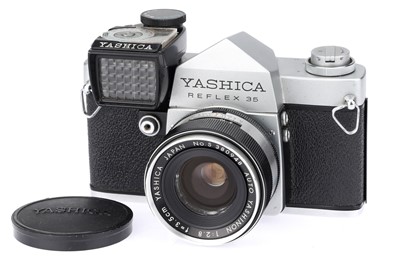 Lot 152 - A Yashica Reflex 35 35mm SLR Camera
