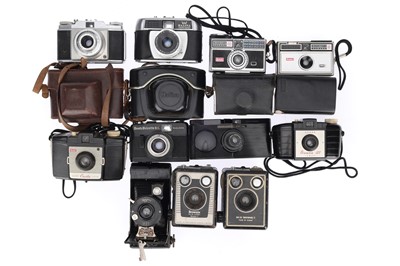 Lot 271 - A Mixed Selection of Cameras