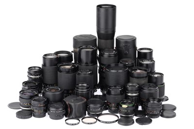 Lot 323 - ꩜ A Selection of Camera Lenses