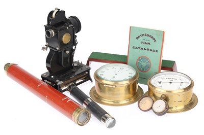 Lot 492 - ꩜ A Collector's Lot of Scientific Items