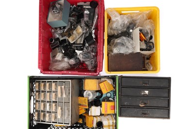 Lot 388 - ꩜ A Huge Quantity of Camera Parts