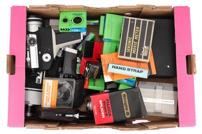 Lot 376 - ꩜ A Selection of Fujica Cine Cameras