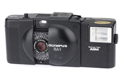 Lot 212 - An Olympus XA1 35mm Compact Camera
