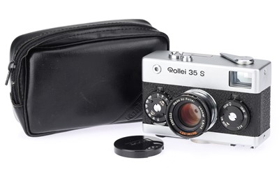 Lot 80 - A Rollei 35 S 35mm Compact Viewfinder Camera