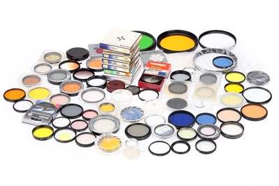 Lot 381 - ꩜ A Good Selection of Camera Lens Filters