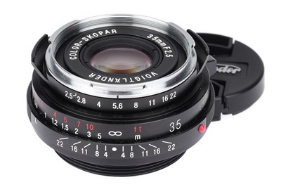 Lot 9 - A Voigtlander Color-Skopar 35mm f/2.5 Camera Lens