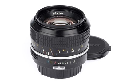 Lot 303 - A Nikon Nikkor f/1.4 50mm Lens