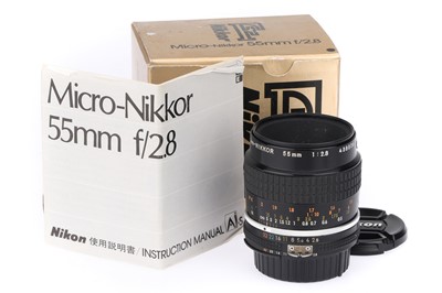 Lot 305 - A Nikon Micro-Nikkor f/2.8 55mm Lens