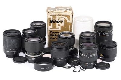 Lot 267 - A Selection of Nikon Short Zoom Lenses
