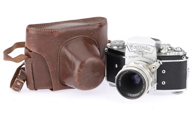 Lot 83 - A Ihagee Exakta Varex VX 35mm SLR Camera
