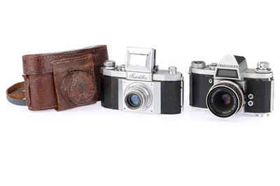Lot 81 - A K.W. Praktiflex 35mm Camera