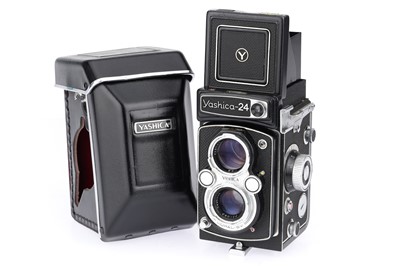 Lot 159 - A Yashica-24 Medium Format TLR Camera