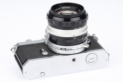 Lot 27 - A Nikon Nikkormat FT2 35mm SLR Camera