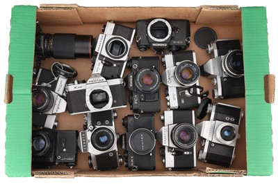 Lot 91 - A Selection of 35mm SLR Cameras