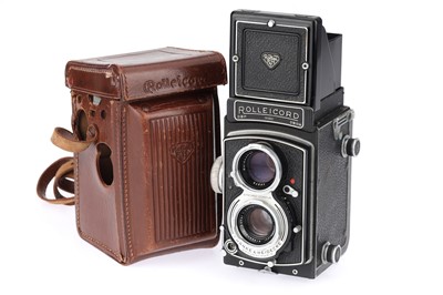 Lot 155 - A Rolleicord Va I Medium Format TLR Camera