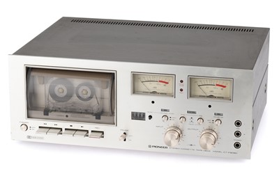 Lot 484 - ꩜ A Pioneer CT-F8080 Stereo Cassette Deck