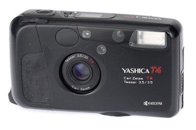 Lot 136 - A Yashica T4 Compact Camera