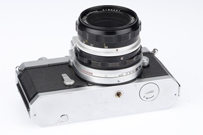 Lot 17 - A Nikon Nikkormat FT 35mm SLR Camera