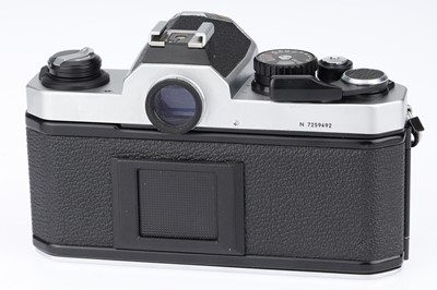 Lot 19 - A Nikon FM2N 35mm SLR Camera