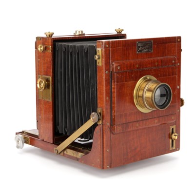 Lot 343 - An A. Adams & Co. 'The Challenge' Short Focus Half Plate Mahogany Tailboard Camera
