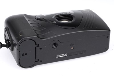 Lot 38 - A Ricoh FF-9 35mm Compact Camera